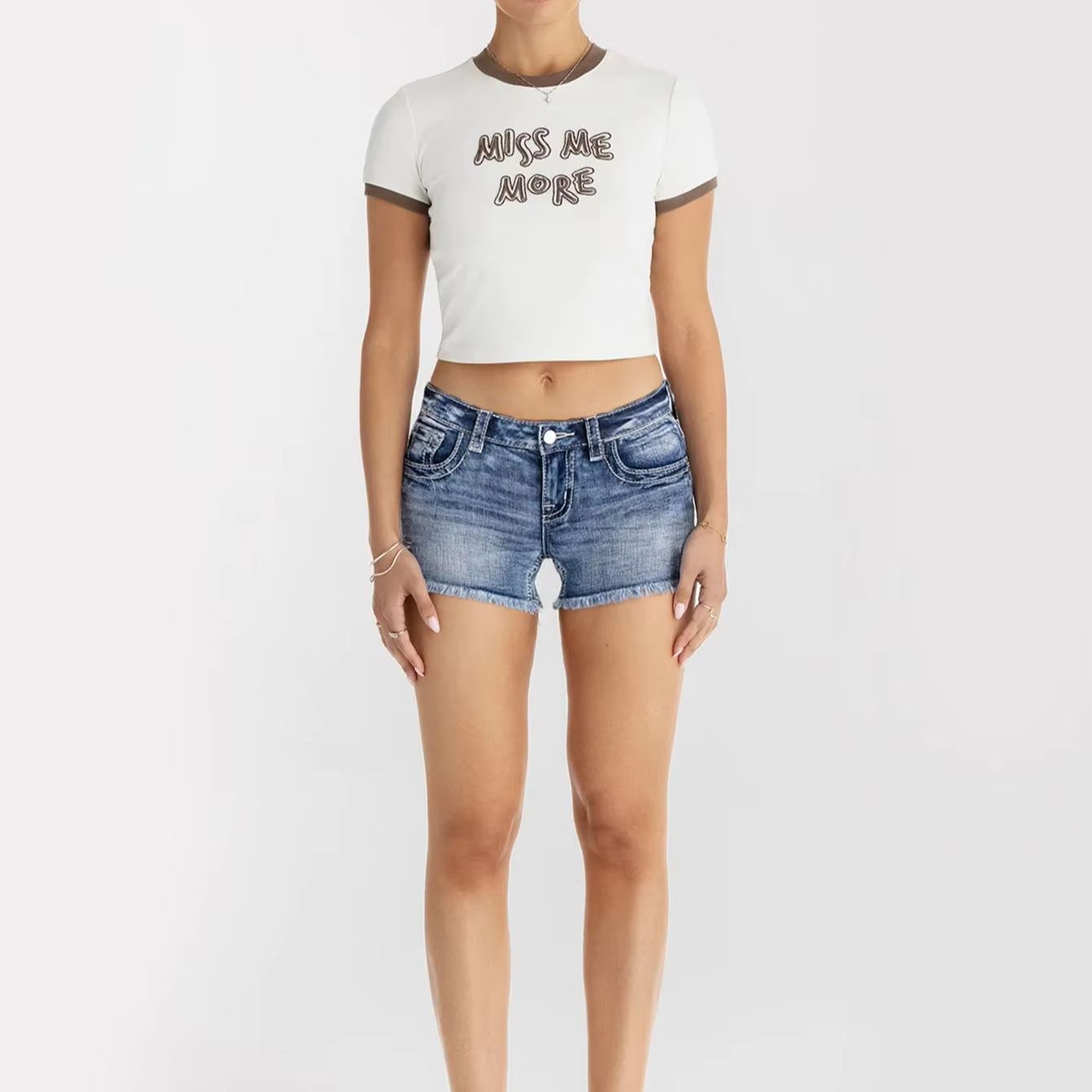 Women Clothes Butterfly Rhines - Shorts Denim Frayed avaliação e preço
